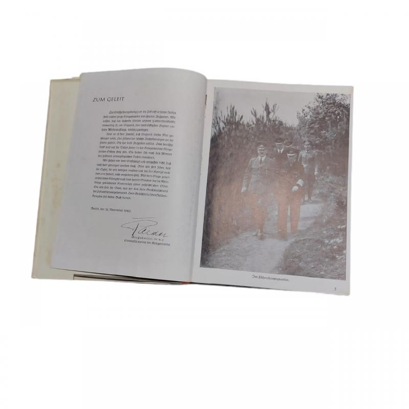 German Book 'Kriegsmarine am Feind - ein bildbericht über den Deutschen Freiheitskampf zur See'