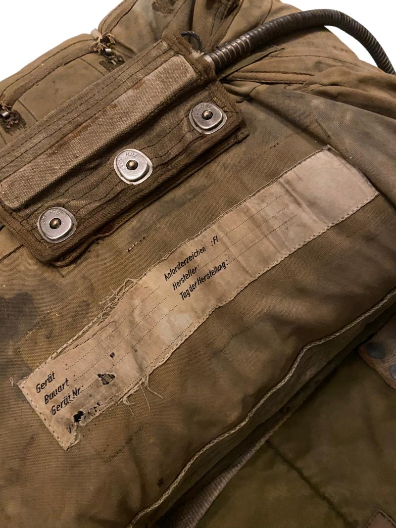 German LW Seat Type Parachute