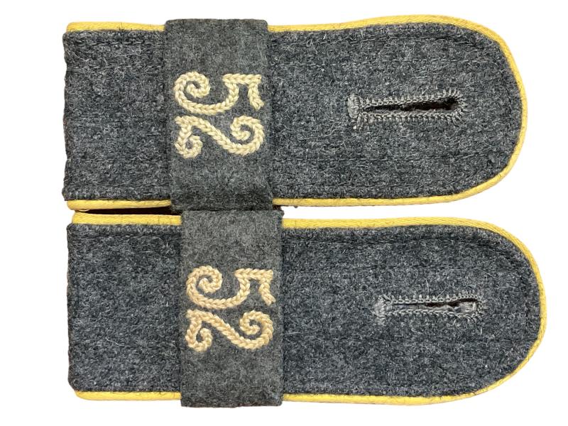 German Signals Shoulder boards Regiment 52